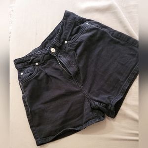 FREE SHIPPING WHEN BUNDLEDBlack shorts